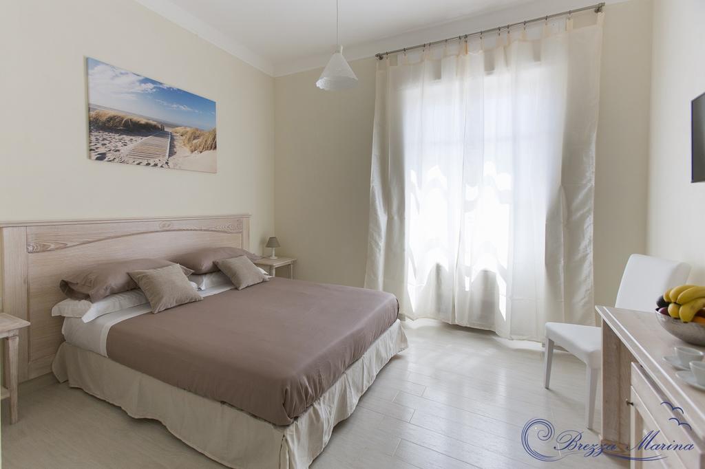 Brezza Marina Luxury Rooms 卡利亚里 外观 照片
