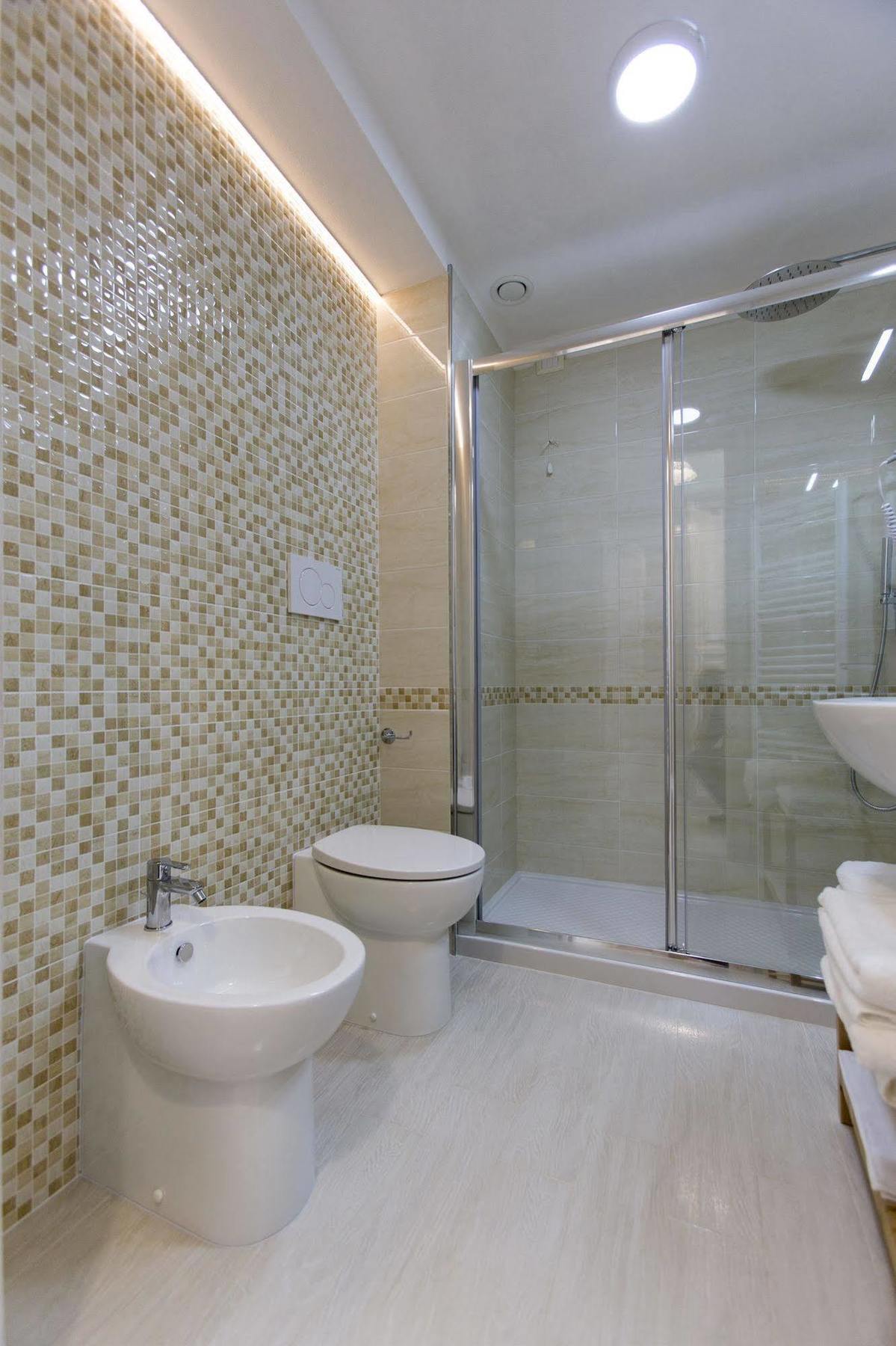 Brezza Marina Luxury Rooms 卡利亚里 外观 照片