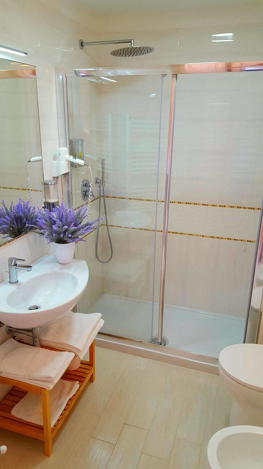 Brezza Marina Luxury Rooms 卡利亚里 外观 照片