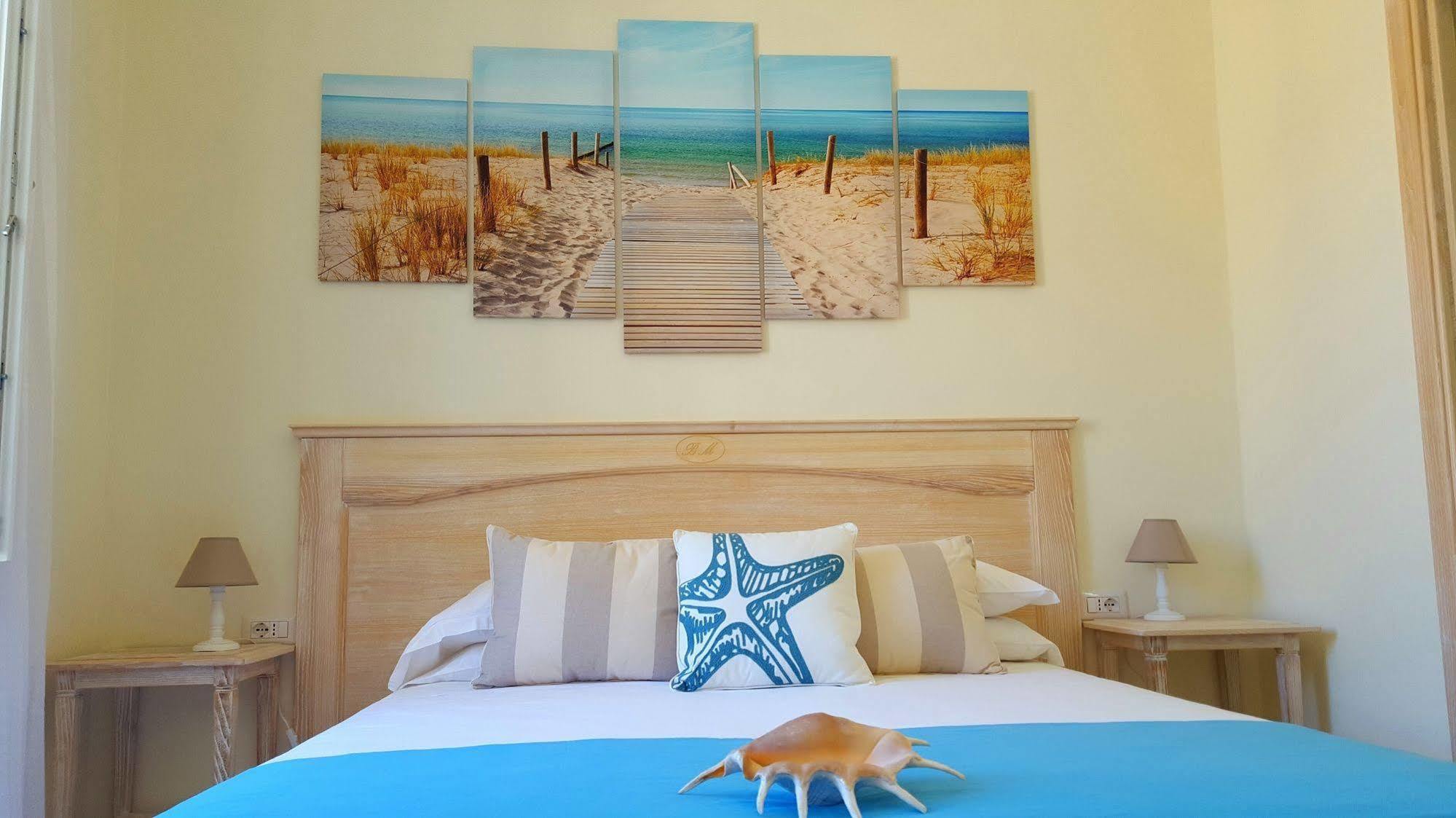 Brezza Marina Luxury Rooms 卡利亚里 外观 照片